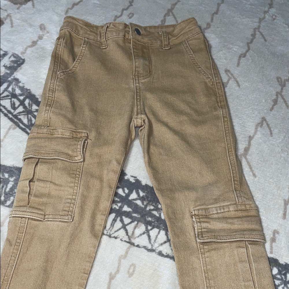 SHEIN Kids Tan Cargo Jeans